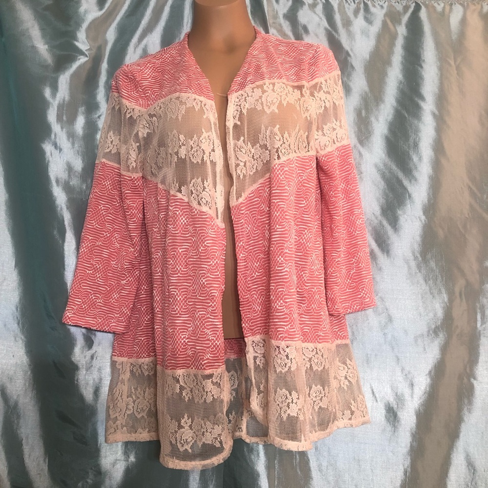 Coral and cream lace knit open cardigan, M